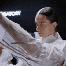 Animation illustrant un coach et un manager collaborant pour ajouter une tâche à une fiche. Visualisation de la délégation structurée dans un processus de management.